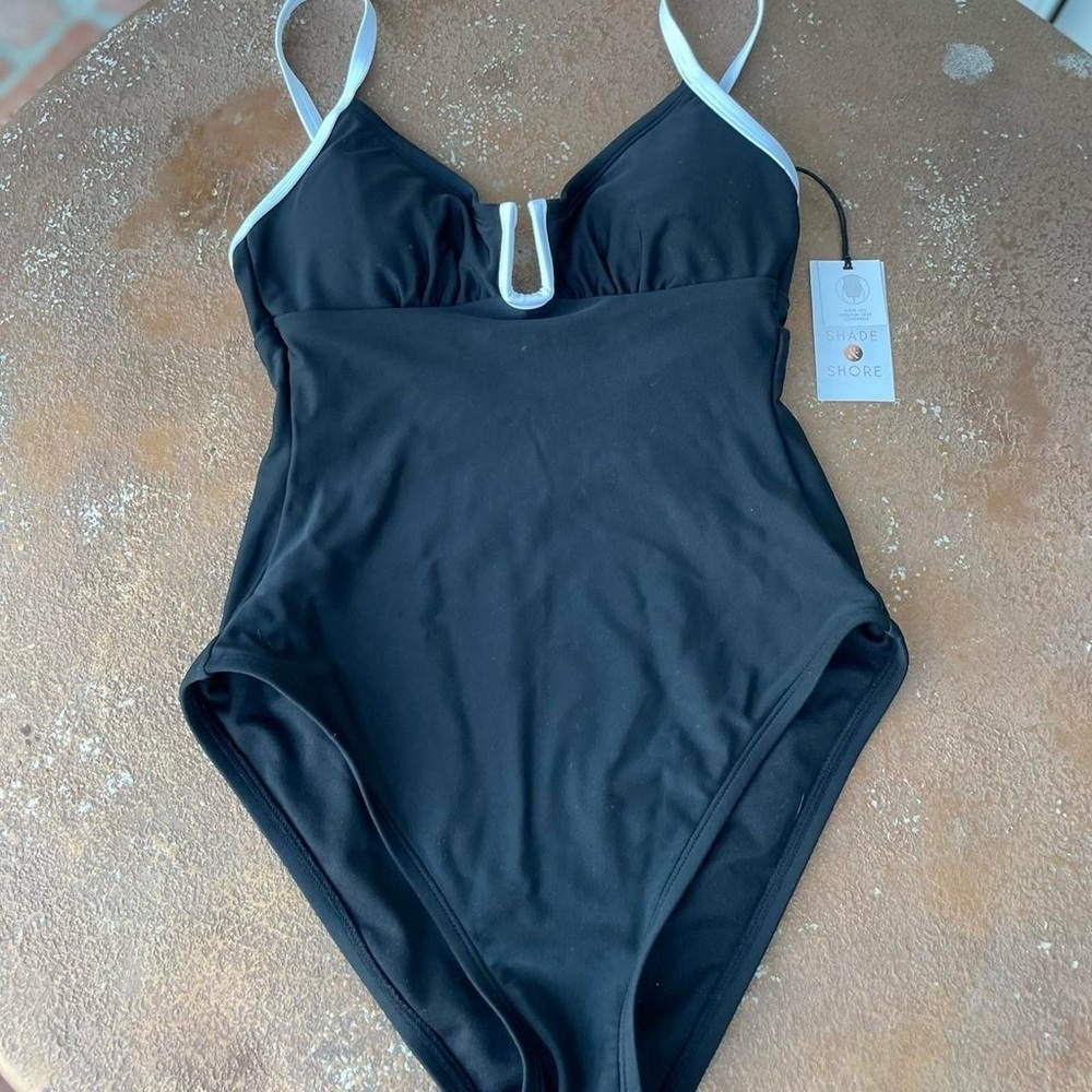 NWT shade and short moderate coverage black swimsuit size xs